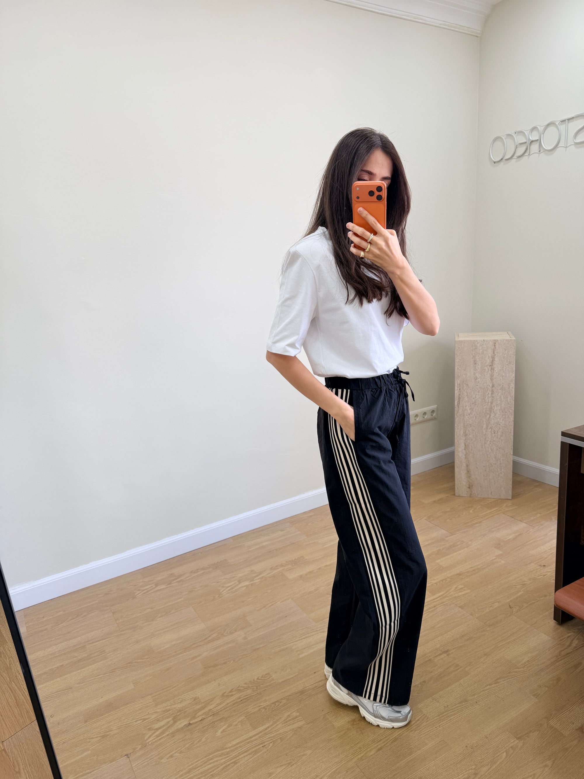 Siyah Paraşüt Pantalon