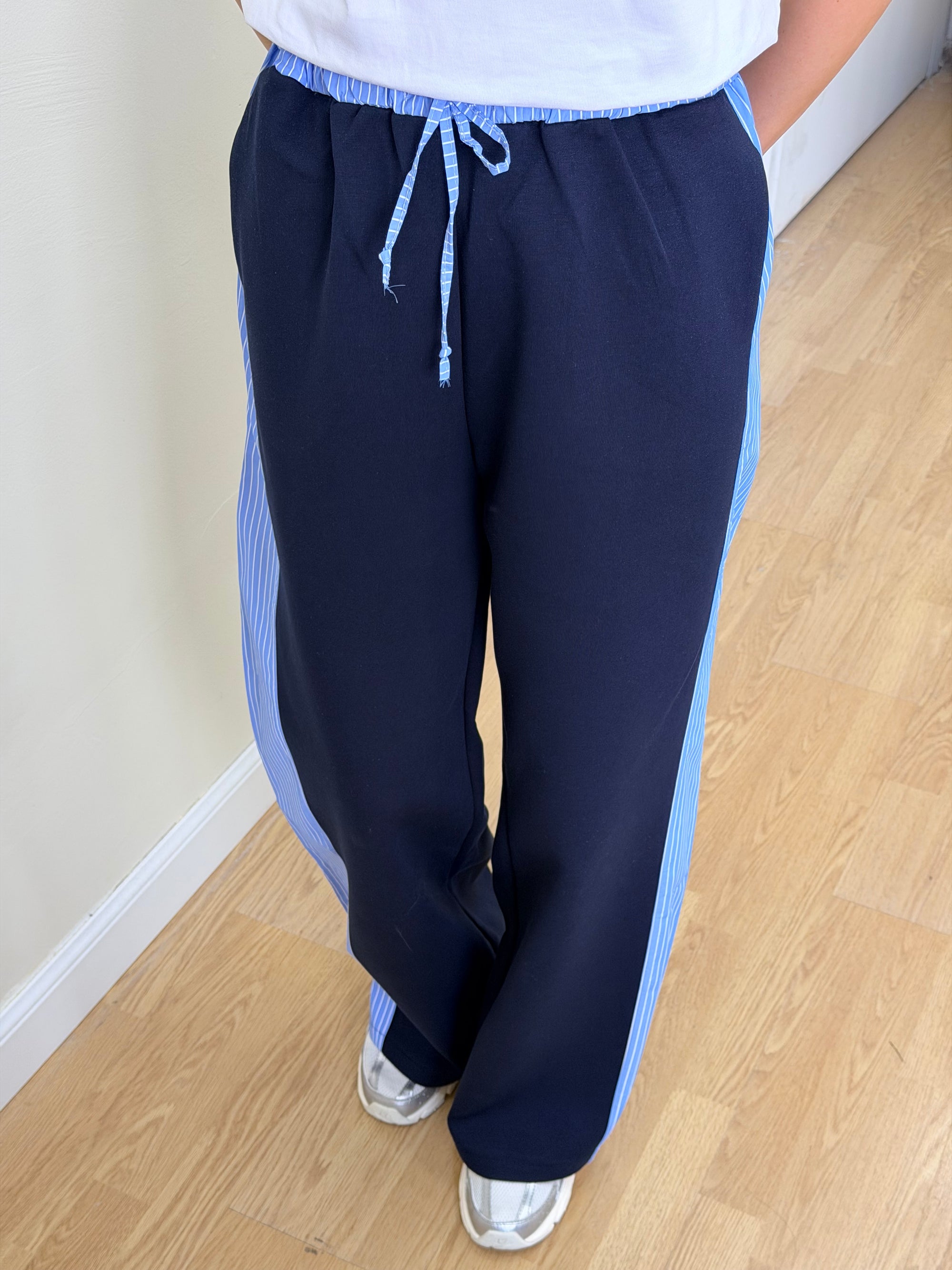 Lacivert Pantalon